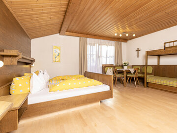 Schlaf und Wohnbereich